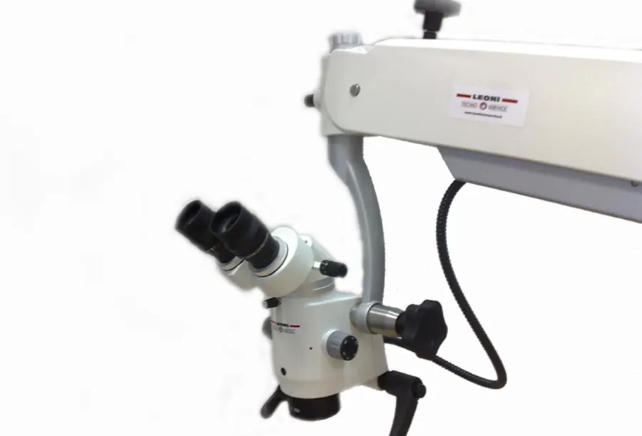 Microscopio da laboratorio